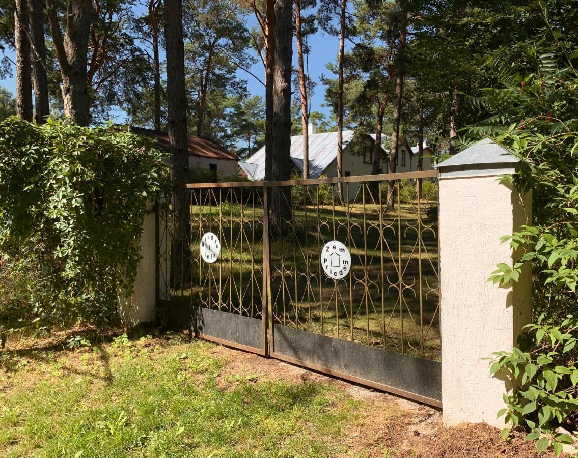 Zem Priedem Villa Lapmezciems Luaran gambar